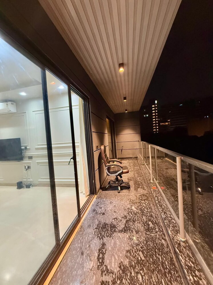 Balcony, sector 21 3 Bedroom 2200 Sq.Ft. Builder Floor In Sector 21 Gurgaon 8333256