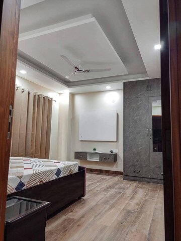 Bedroom in 3 BHK Builder Floor at Sector 21 – for Rent