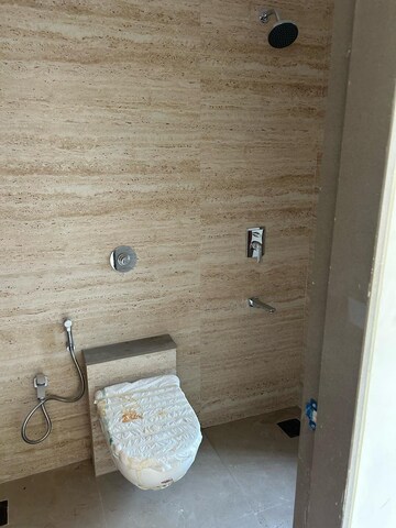 Master Bedroom in 2 BHK Apartment at Diamond Garden, Chembur – for Rent