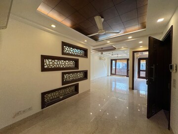 Room in 3 BHK Apartment at Greater Kailash – for Sale