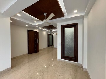 Room in 3 BHK Apartment at Greater Kailash – for Sale