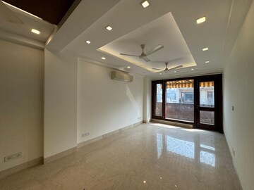 Room in 3 BHK Apartment at Greater Kailash – for Sale