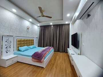 Bedroom in 1 BHK Builder Floor at Sector 22 – for Rent