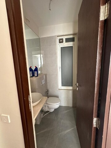 Bathroom in 3.5 BHK Apartment at Omkar Alta Monte, Malad East – for Rent