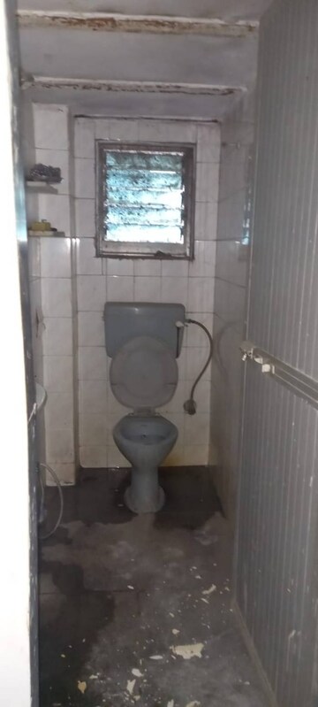 Bathroom in 3 BHK Apartment at Manish Nagar – for Rent