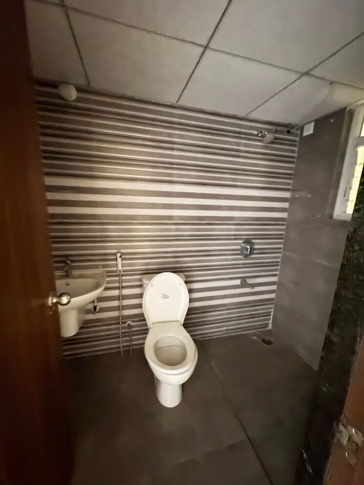 Bathroom, wagholi 3 Bedroom 1027 Sq.Ft. Apartment In Wagholi Pune 8333584