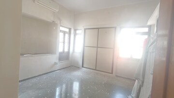 Room in 4 BHK Villa at Tidke Colony – for Rent