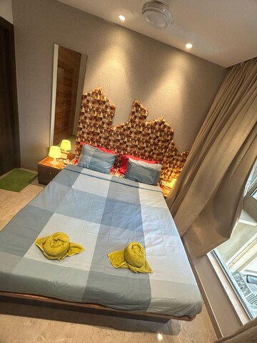 Master Bedroom in 1 BHK Apartment at Hiranandani Regent Hill, Powai – for Rent
