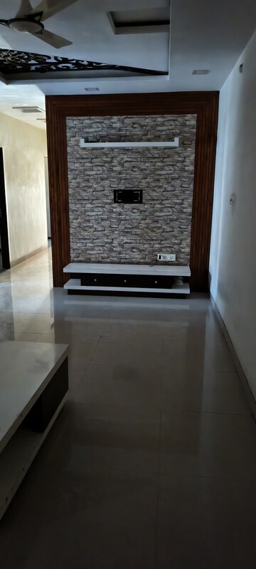 Room in 3 BHK Apartment at Shankar Nagar – for Rent