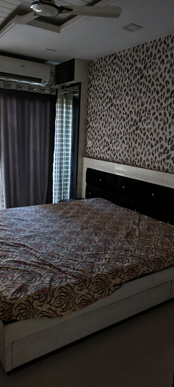 Bedroom in 3 BHK Apartment at Shankar Nagar – for Rent