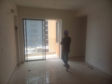 Room in 3 BHK Apartment at Godrej Seven, Joka – for Sale