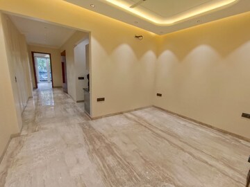 Room in 3 BHK Apartment at Lajpat Nagar – for Sale
