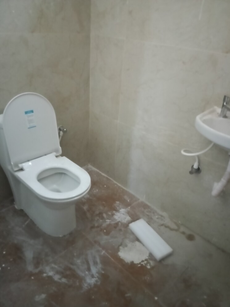 Bathroom, new nallakunta 2 Bedroom 960 Sq.Ft. Apartment In New Nallakunta Hyderabad 8333806