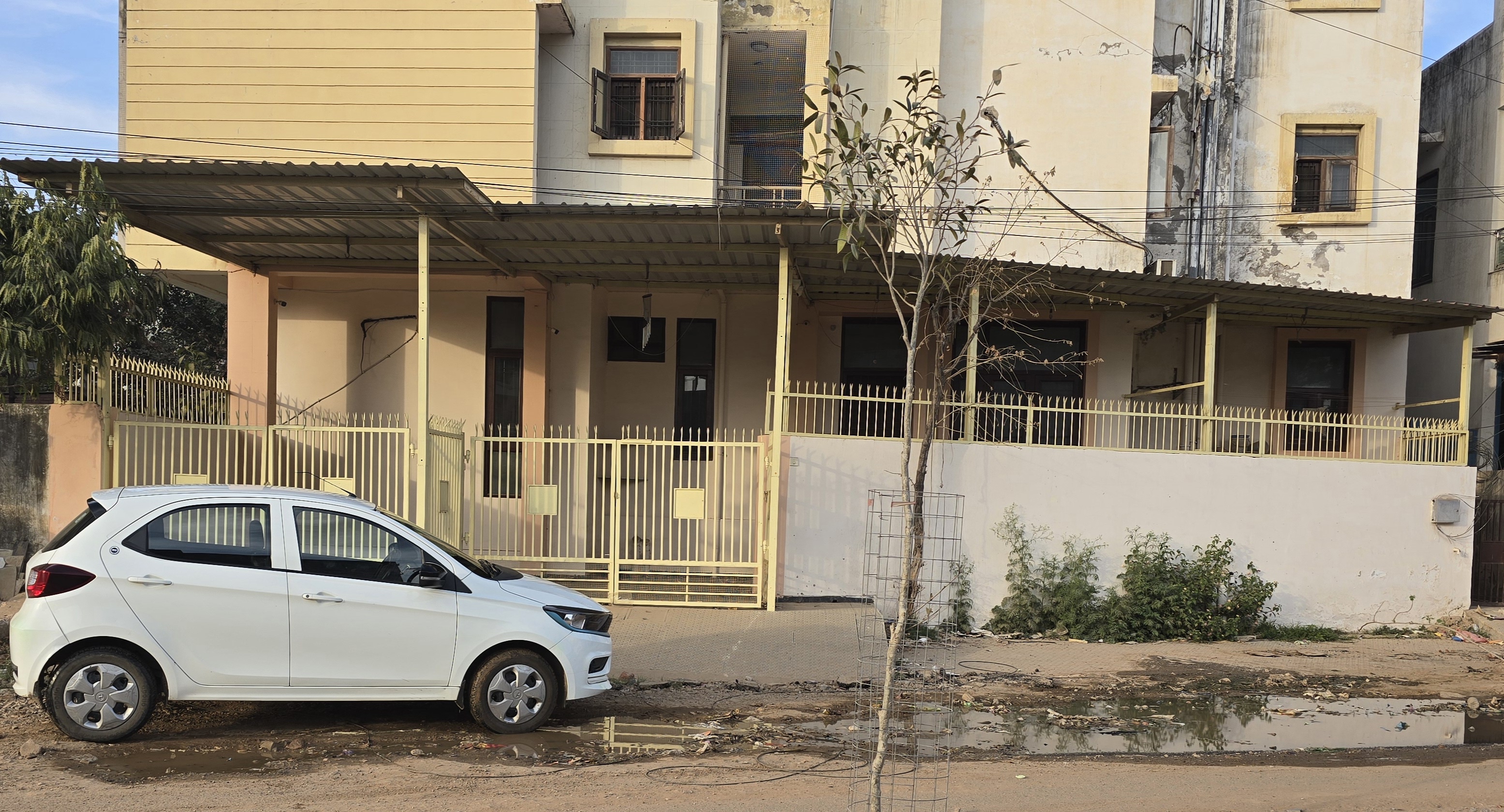 3 BHK + Study Room Builder Floor For Sale in Dadu Dayal Nagar