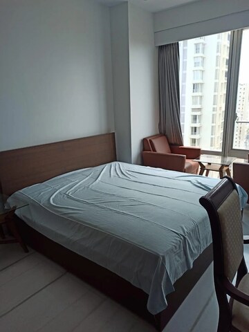 Bedroom in 4 BHK Apartment at Indiabulls Blu, Worli – for Rent