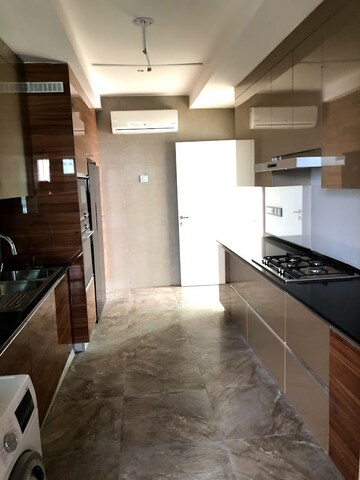 Kitchen in 4 BHK Apartment at DLF The Crest, Sector 54 – for Rent