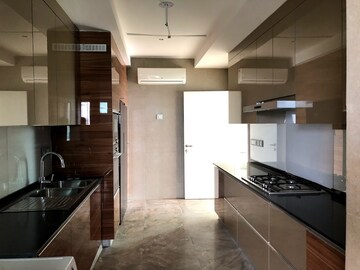 Kitchen in 4 BHK Apartment at DLF The Crest, Sector 54 – for Rent