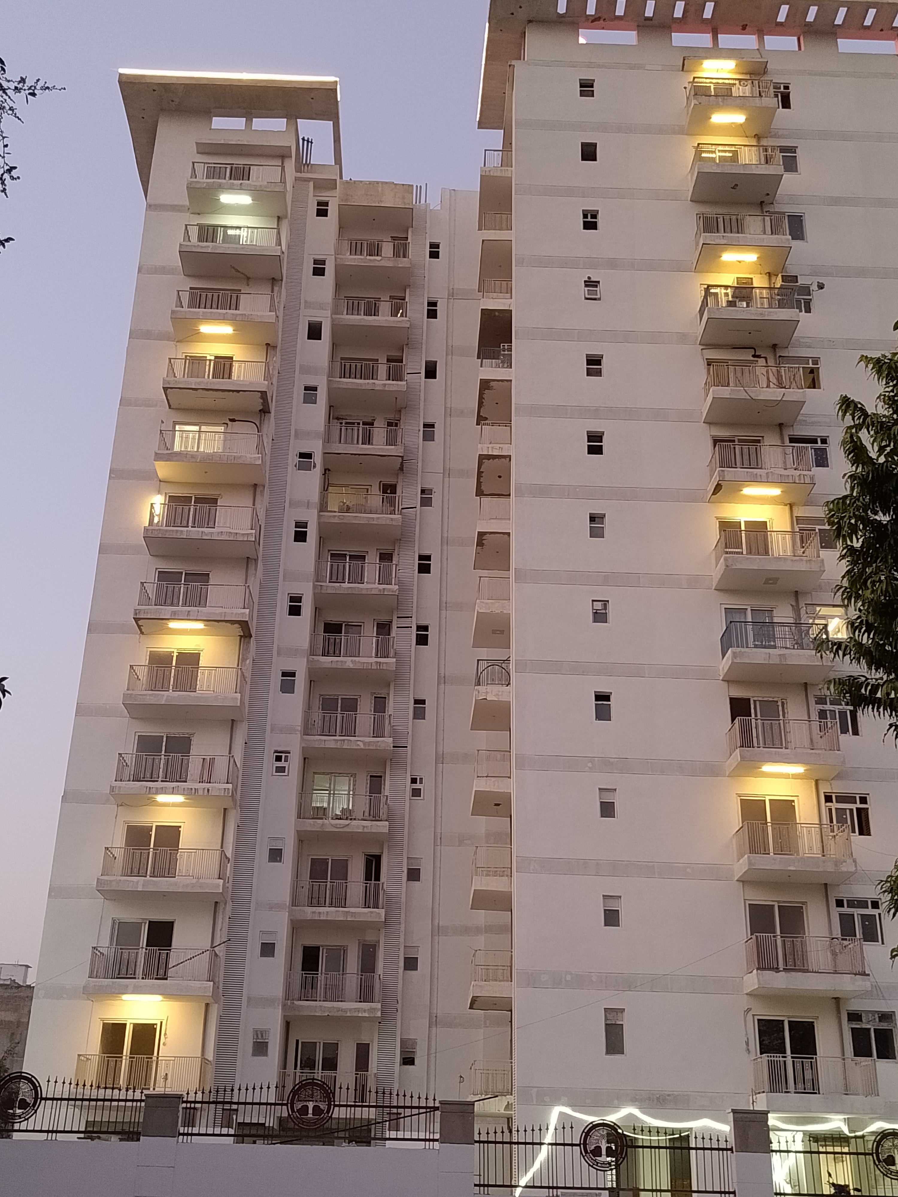 3 BHK + Extra Room Apartment For Sale in Inaaya Royal Heights Apar