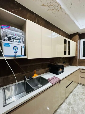 Team Area in 2 BHK Builder Floor at Empire Floors, Sector 57 – for Rent