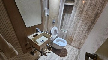 Bathroom in 6 BHK Apartment at El Dorado, Prabhadevi – for Rent