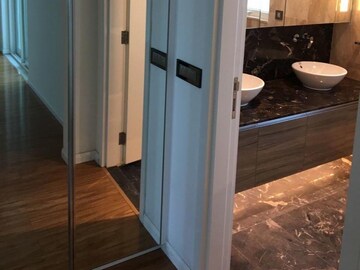 Building Lobby in 4 BHK Apartment at DLF The Crest, Sector 54 – for Rent