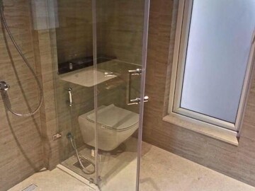 Bathroom in 4 BHK Apartment at DLF The Crest, Sector 54 – for Rent