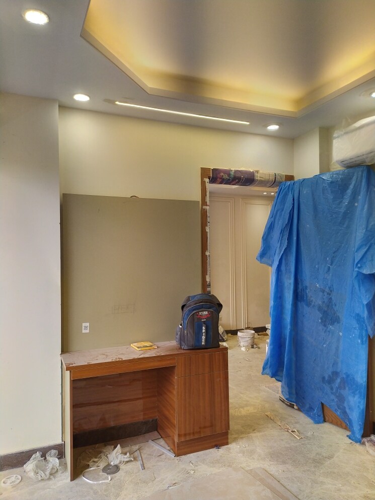 Master Bedroom, chittaranjan park 3 Bedroom 1500 Sq.Ft. Apartment In Chittaranjan Park Delhi 8334352