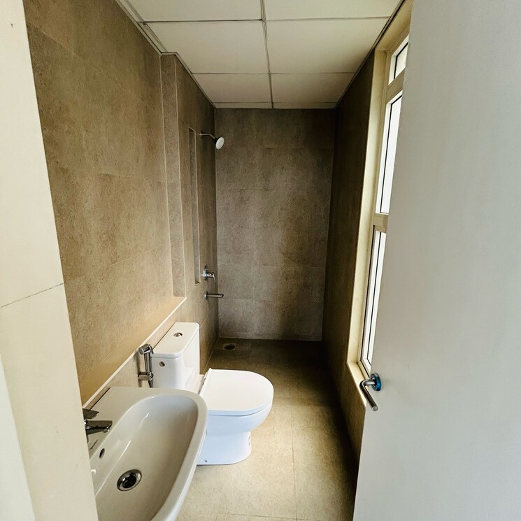 Bathroom, tata-serein 3 Bedroom 943 Sq.Ft. Apartment In Unnathi Gardens Thane 8334367