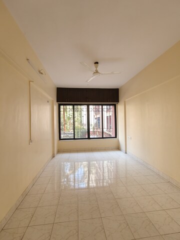 Room in 1 BHK Apartment at Rajnigandha CHS Vasant Vihar, Vasant Vihar – for Rent