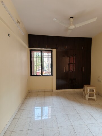 Room in 1 BHK Apartment at Rajnigandha CHS Vasant Vihar, Vasant Vihar – for Rent