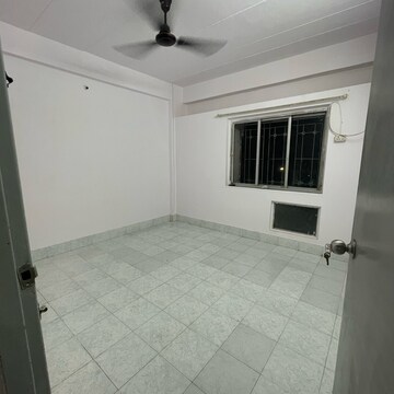 Room in 2 BHK Apartment at New Mahada Colony, New Madha Colony – for Rent
