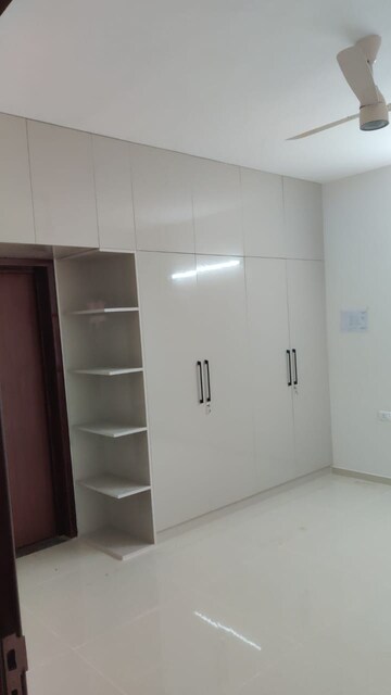 Room in 3 BHK Apartment at L&T Raintree Boulevard, Hebbal – for Rent