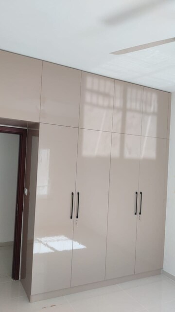 Room in 3 BHK Apartment at L&T Raintree Boulevard, Hebbal – for Rent