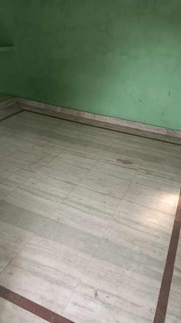 Room in 3 BHK Apartment at BPTP Parkland Pride, Sector 77 – for Rent