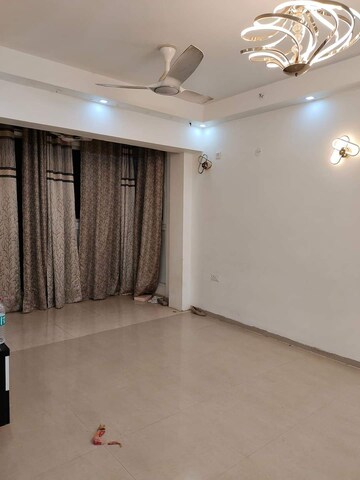 Room in 2.5 BHK Independent House at Sector 55 – for Rent