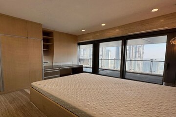Room in 3 BHK Apartment at Lodha World View, Worli – for Rent