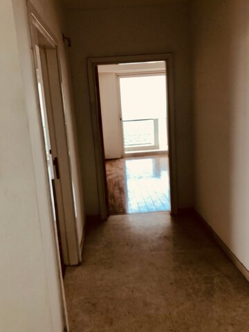 Room in 4 BHK Apartment at DLF The Crest, Sector 54 – for Rent