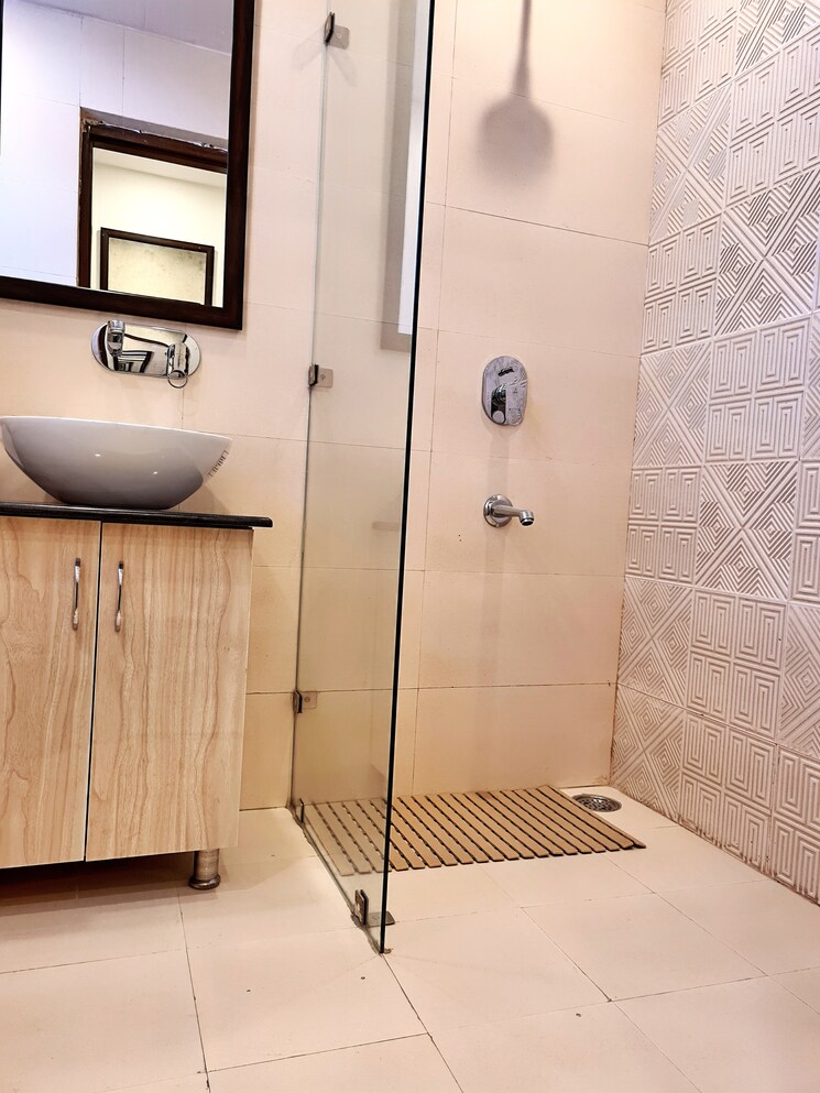 Bathroom, dhakoli village 3 Bedroom 1800 Sq.Ft. Apartment In Dhakoli Village Zirakpur 8334656