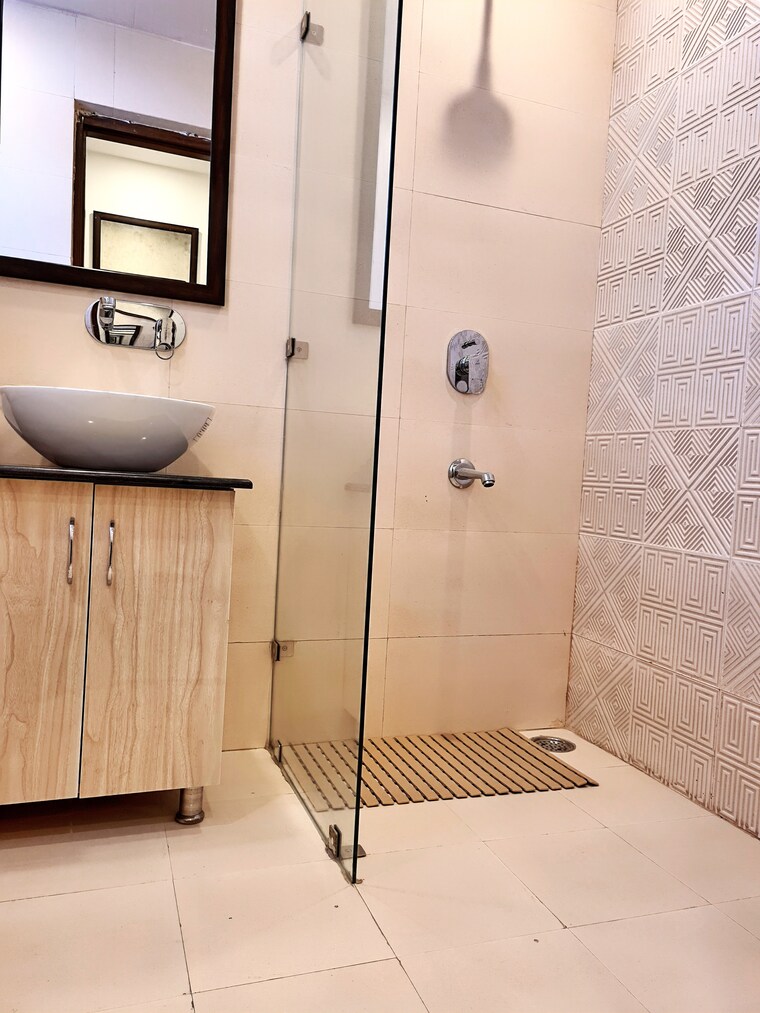 Bathroom, dhakoli village 3 Bedroom 1800 Sq.Ft. Apartment In Dhakoli Village Zirakpur 8334656