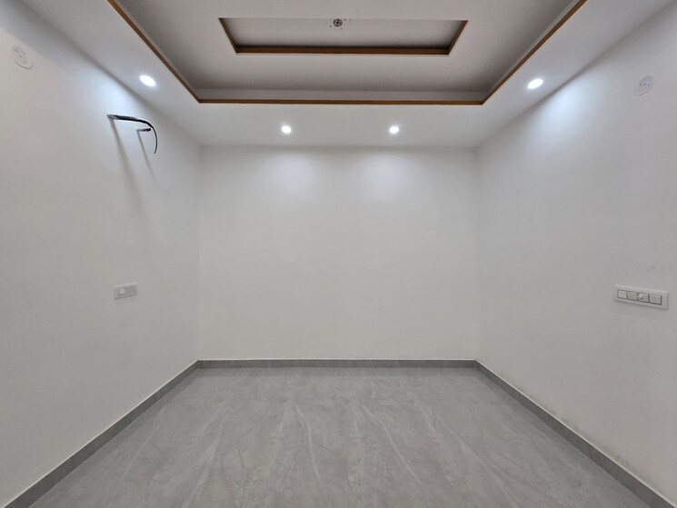 Room, sector 20 3 Bedroom 1380 Sq.Ft. Apartment In Sector 20 Panchkula 8334671