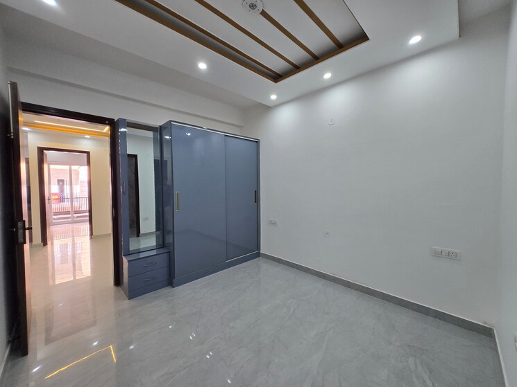 Room, sector 20 3 Bedroom 1380 Sq.Ft. Apartment In Sector 20 Panchkula 8334671