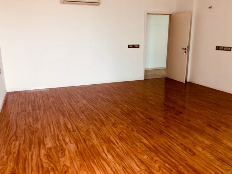 Room, dlf-the-crest 4 Bedroom 4010 Sq.Ft. Apartment In Sector 54 Gurgaon 8334673