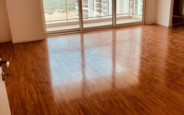 Room in 4 BHK Apartment at DLF The Crest, Sector 54 – for Rent