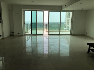 Room in 4 BHK Apartment at DLF The Crest, Sector 54 – for Rent