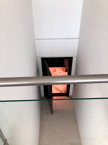 Furnished Amenities in 4 BHK Apartment at DLF The Crest, Sector 54 – for Rent