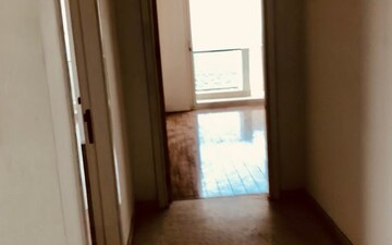 Room in 4 BHK Apartment at DLF The Crest, Sector 54 – for Rent