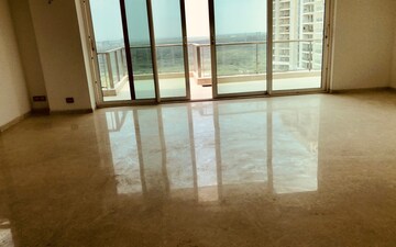 Room in 4 BHK Apartment at DLF The Crest, Sector 54 – for Rent