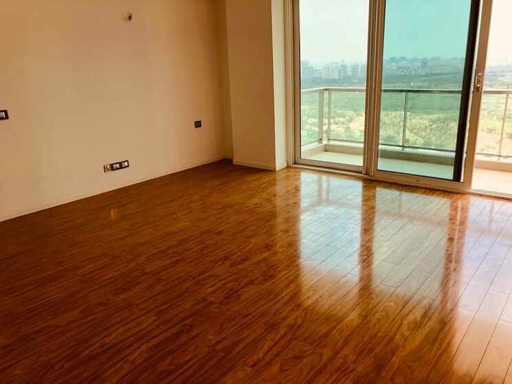 Room, dlf-the-crest 4 Bedroom 4010 Sq.Ft. Apartment In Sector 54 Gurgaon 8334673