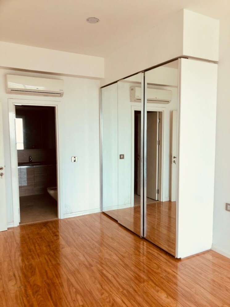 Room, dlf-the-crest 4 Bedroom 4010 Sq.Ft. Apartment In Sector 54 Gurgaon 8334673