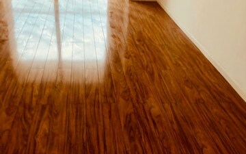 Room in 4 BHK Apartment at DLF The Crest, Sector 54 – for Rent